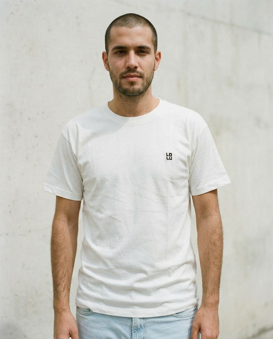Camiseta Esencial Blanca – LOLU 100% Algodón