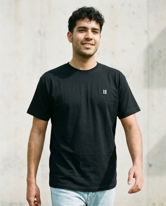 Camiseta Esencial Negra – LOLU 100% Algodón